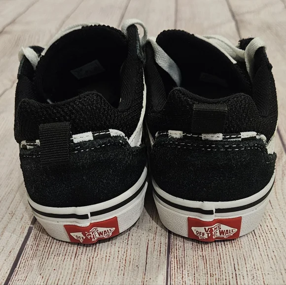Vans Filmore Checkerboard Youth Size 5 Skate shoe - Picture 3 of 7